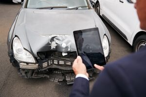 sometimes your lawyer will hire experts to testify in your car accident case